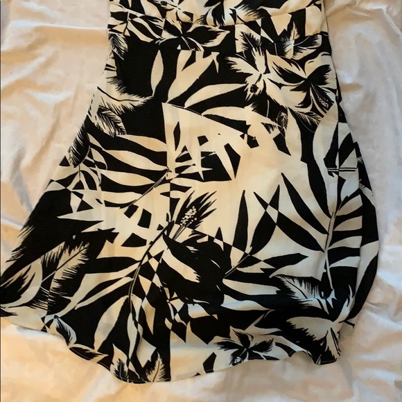 Express floral patterned dress - Picture 5 of 6